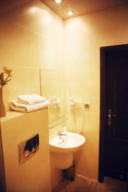 Hotel Zorza Namysłów Δωμάτιο φωτογραφία