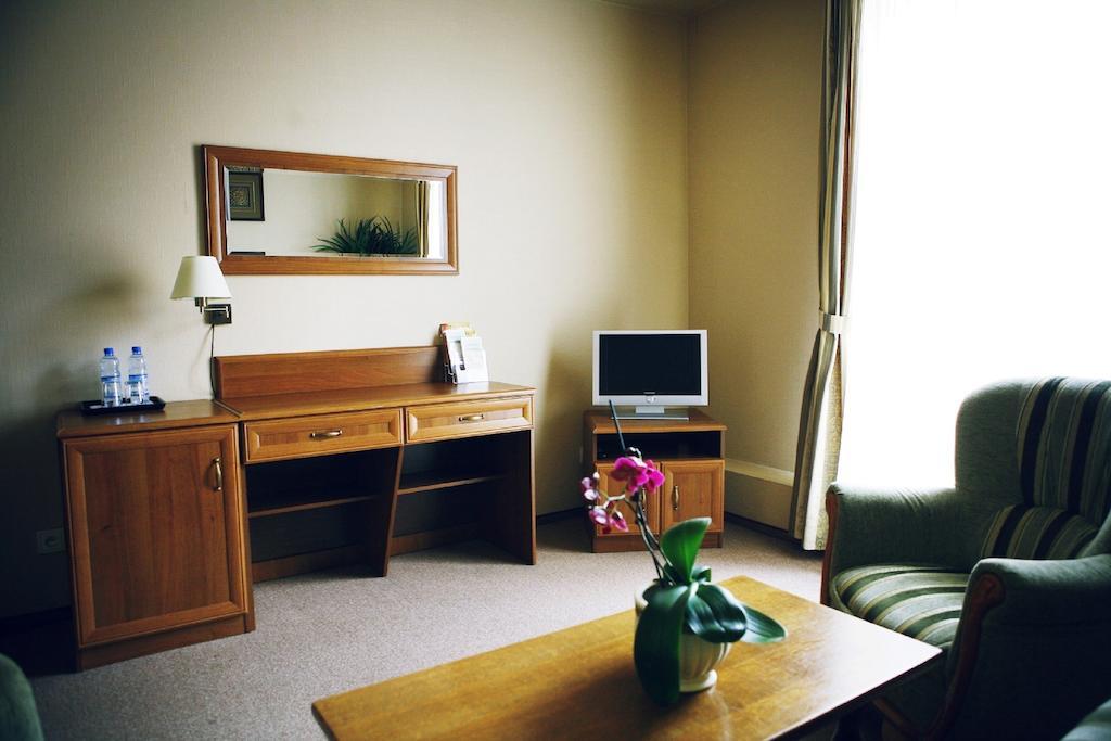 Hotel Zorza Namysłów Δωμάτιο φωτογραφία