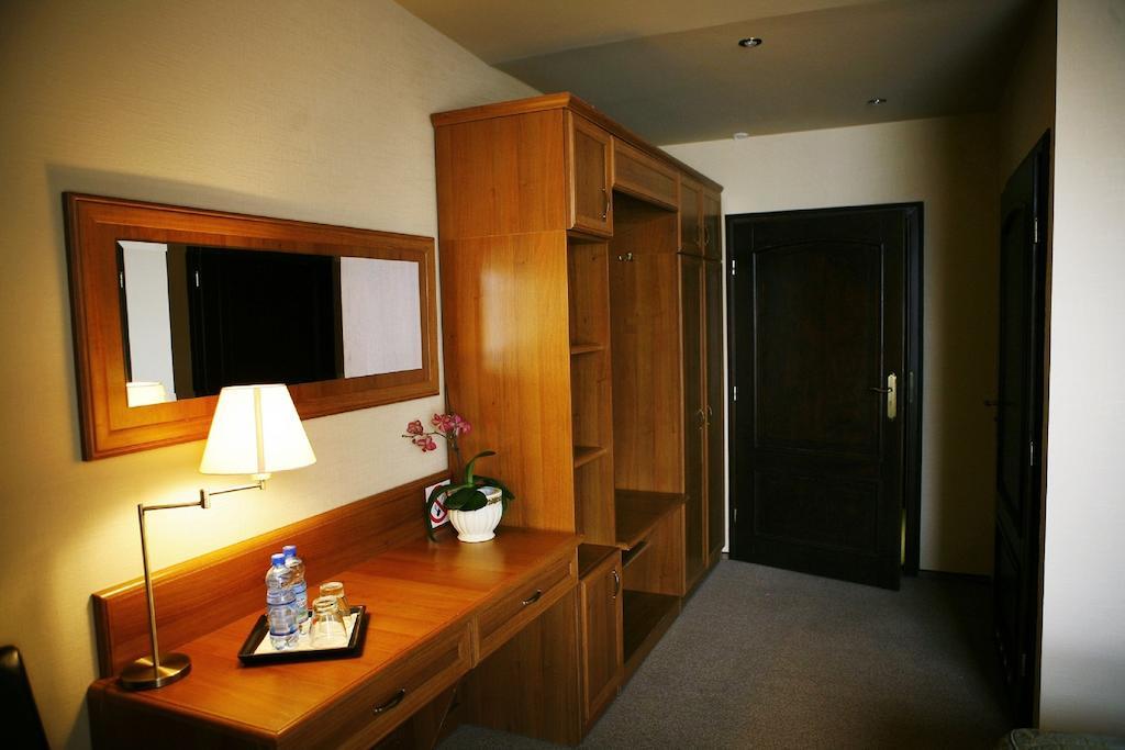 Hotel Zorza Namysłów Δωμάτιο φωτογραφία